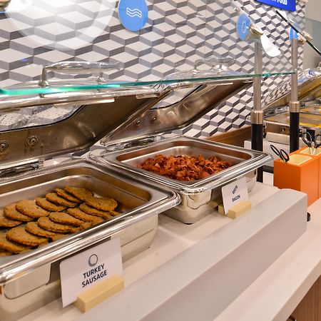 Holiday Inn Express & Suites Beaumont - Oak Valley By Ihg Екстериор снимка
