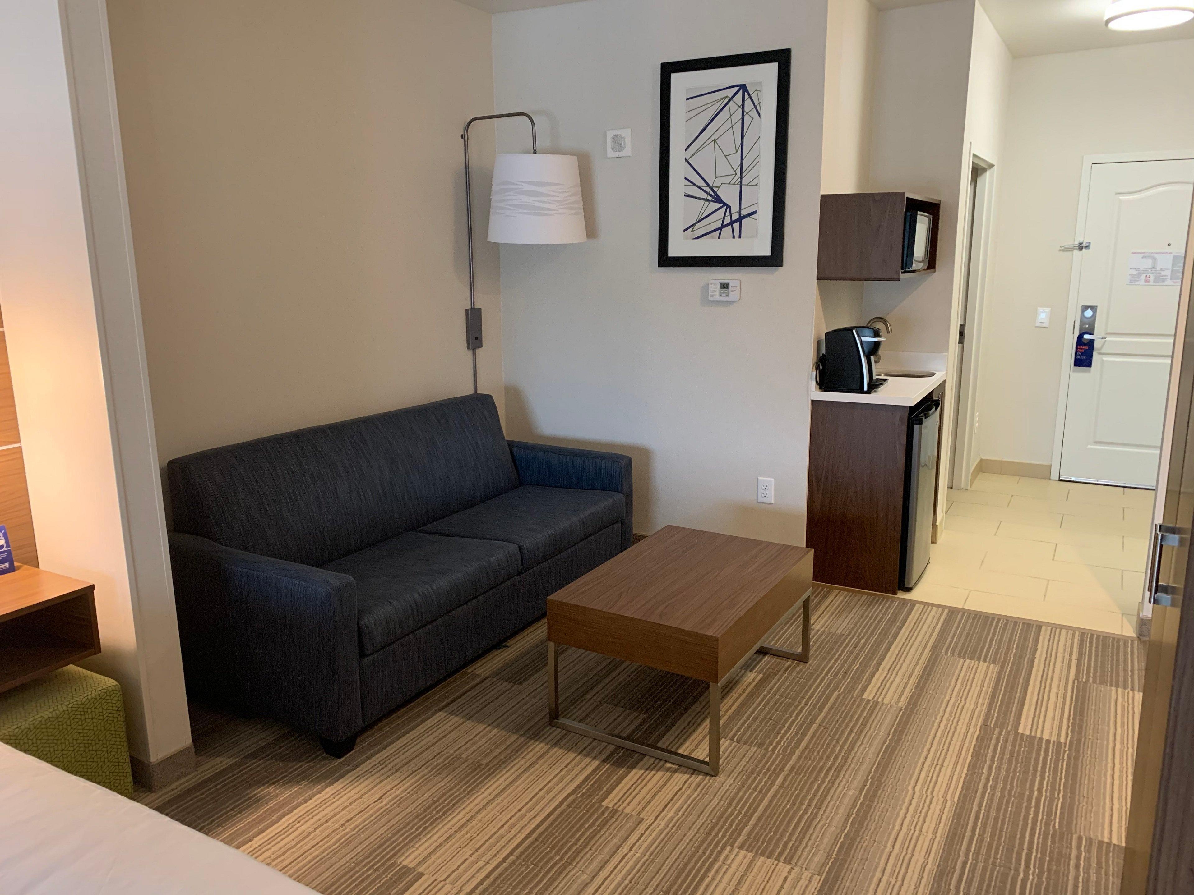 Holiday Inn Express & Suites Beaumont - Oak Valley By Ihg Екстериор снимка