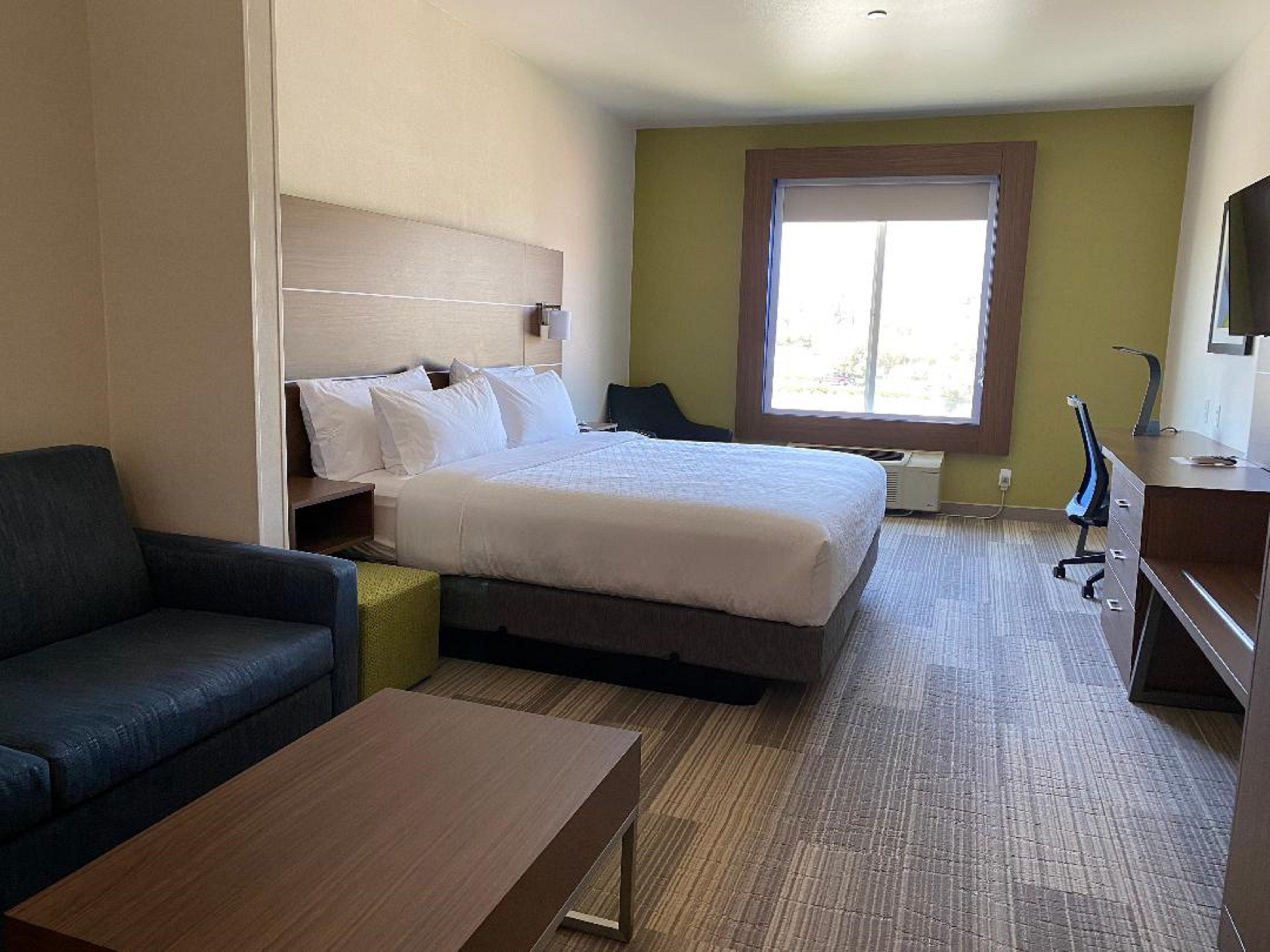 Holiday Inn Express & Suites Beaumont - Oak Valley By Ihg Екстериор снимка