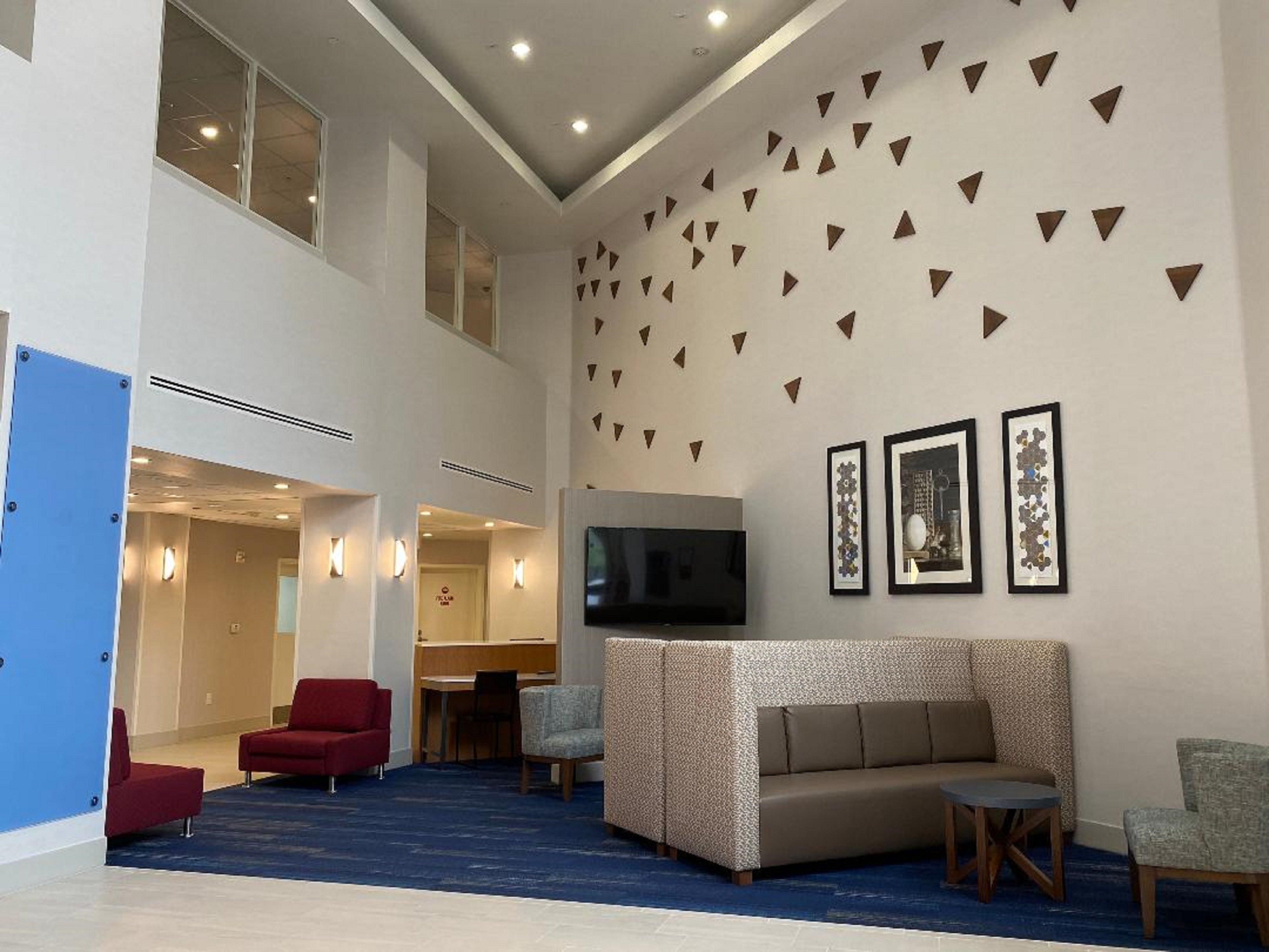 Holiday Inn Express & Suites Beaumont - Oak Valley By Ihg Екстериор снимка