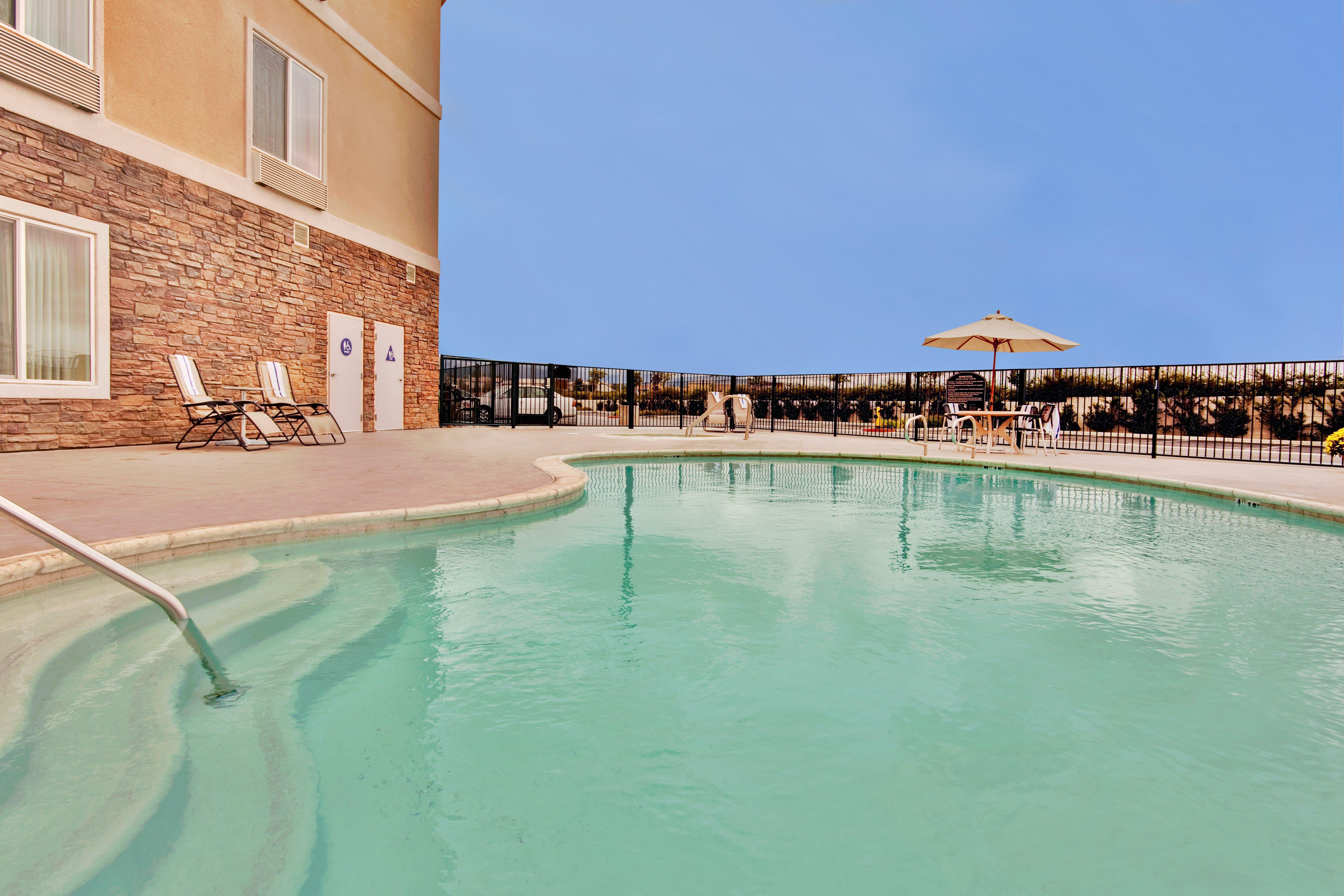 Holiday Inn Express & Suites Beaumont - Oak Valley By Ihg Екстериор снимка