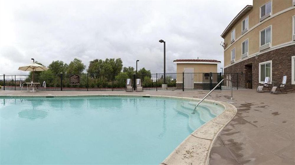 Holiday Inn Express & Suites Beaumont - Oak Valley By Ihg Екстериор снимка